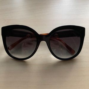 Like NEW Burberry cat eye black sunglasses with gold accents